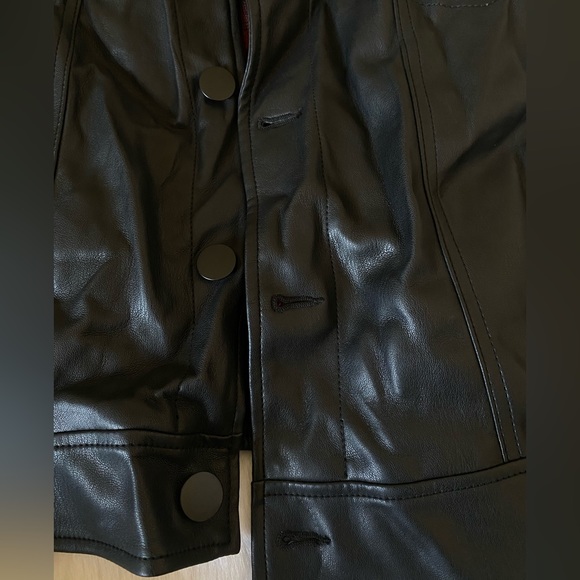 Leather jacket - Picture 2 of 3